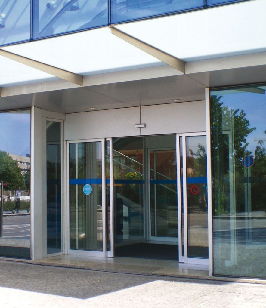 Puerta Automática Corredera con Sistema Antipánico 4H Brüken Brüken